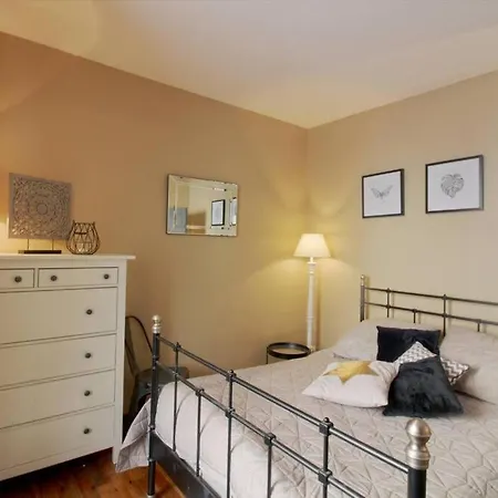 Superbe 8/16 Personnes, Saint Lary Hébergement de vacances *